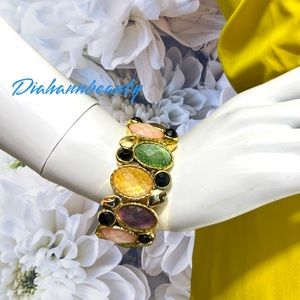 Beautiful elastic strand statement bracelet